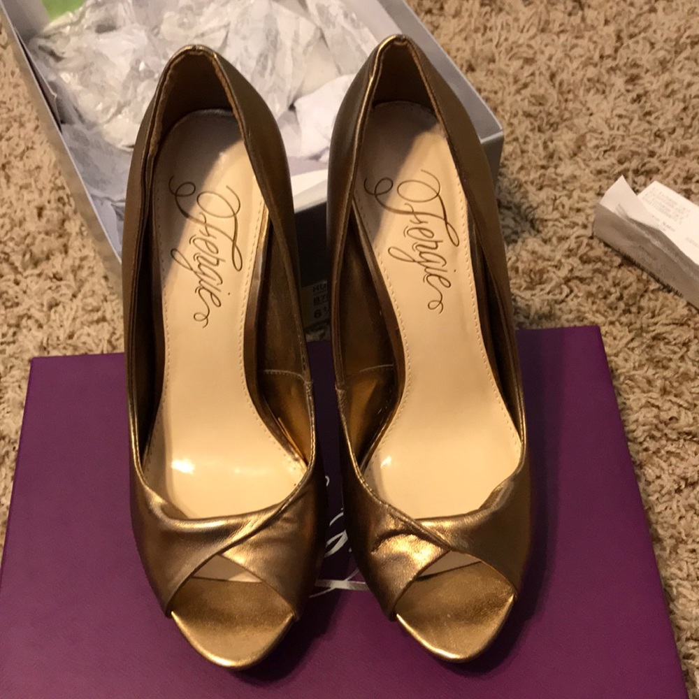 Fergie Hudson shoes